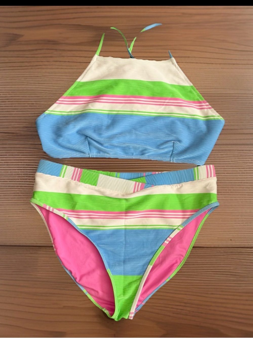 Jessica Simpson NWOT has liner bikini full coverage striped beach vaca cruise